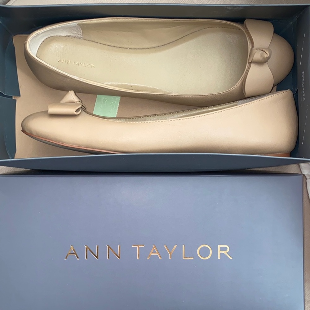 Authentic Ann Taylor Camel Flats